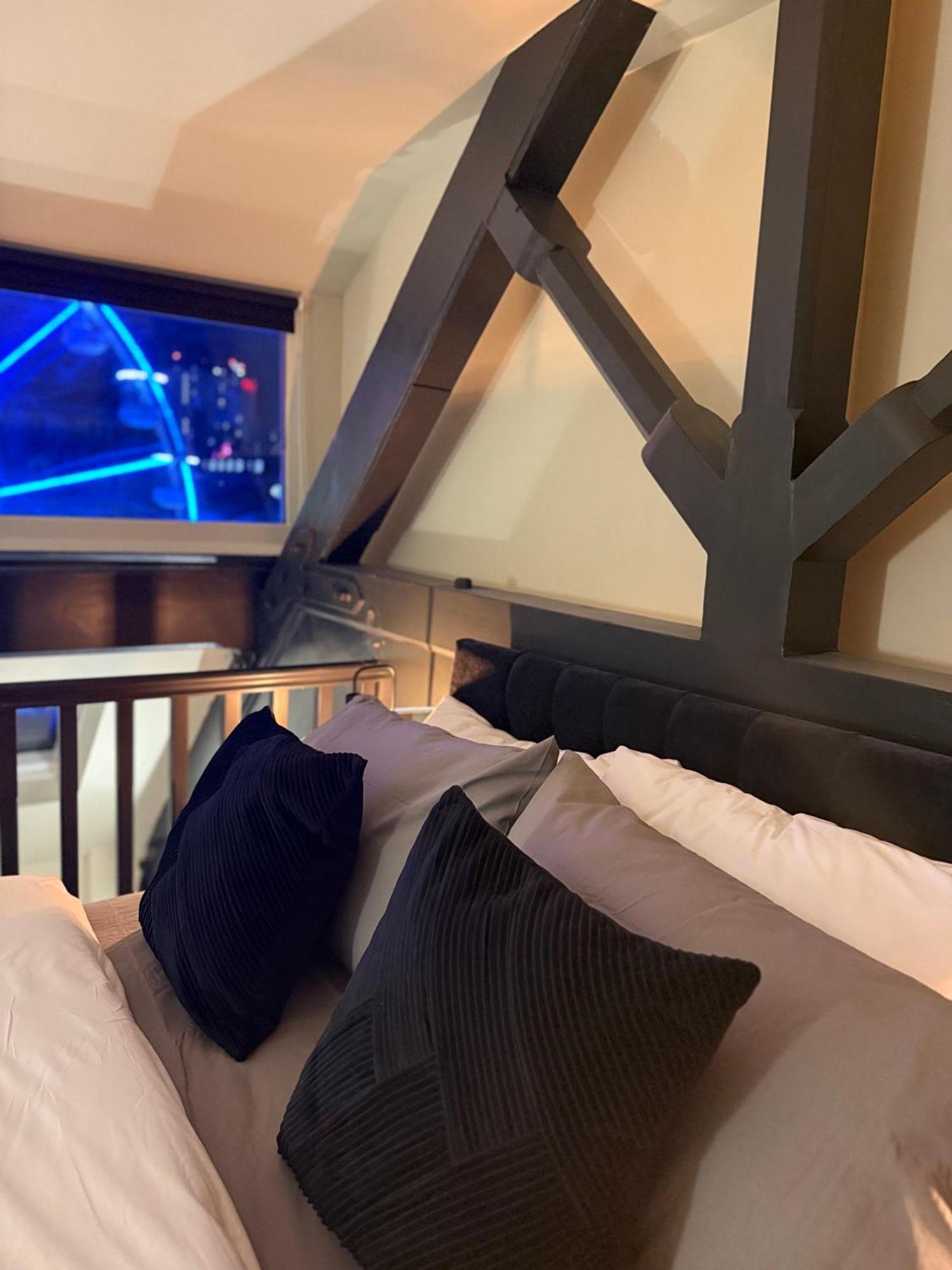 Cosy Mezzanine Apartment Leeds City Centre ภายนอก รูปภาพ