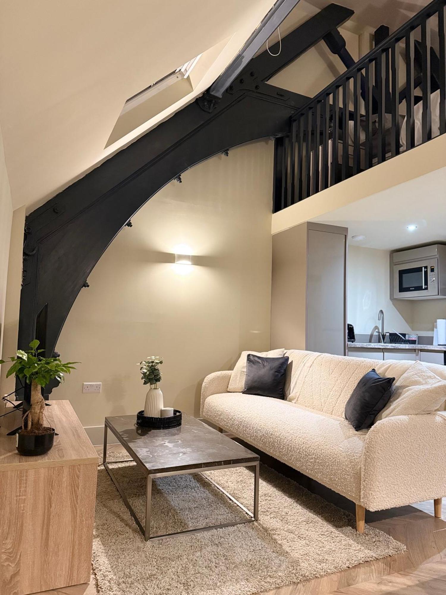 Cosy Mezzanine Apartment Leeds City Centre ภายนอก รูปภาพ