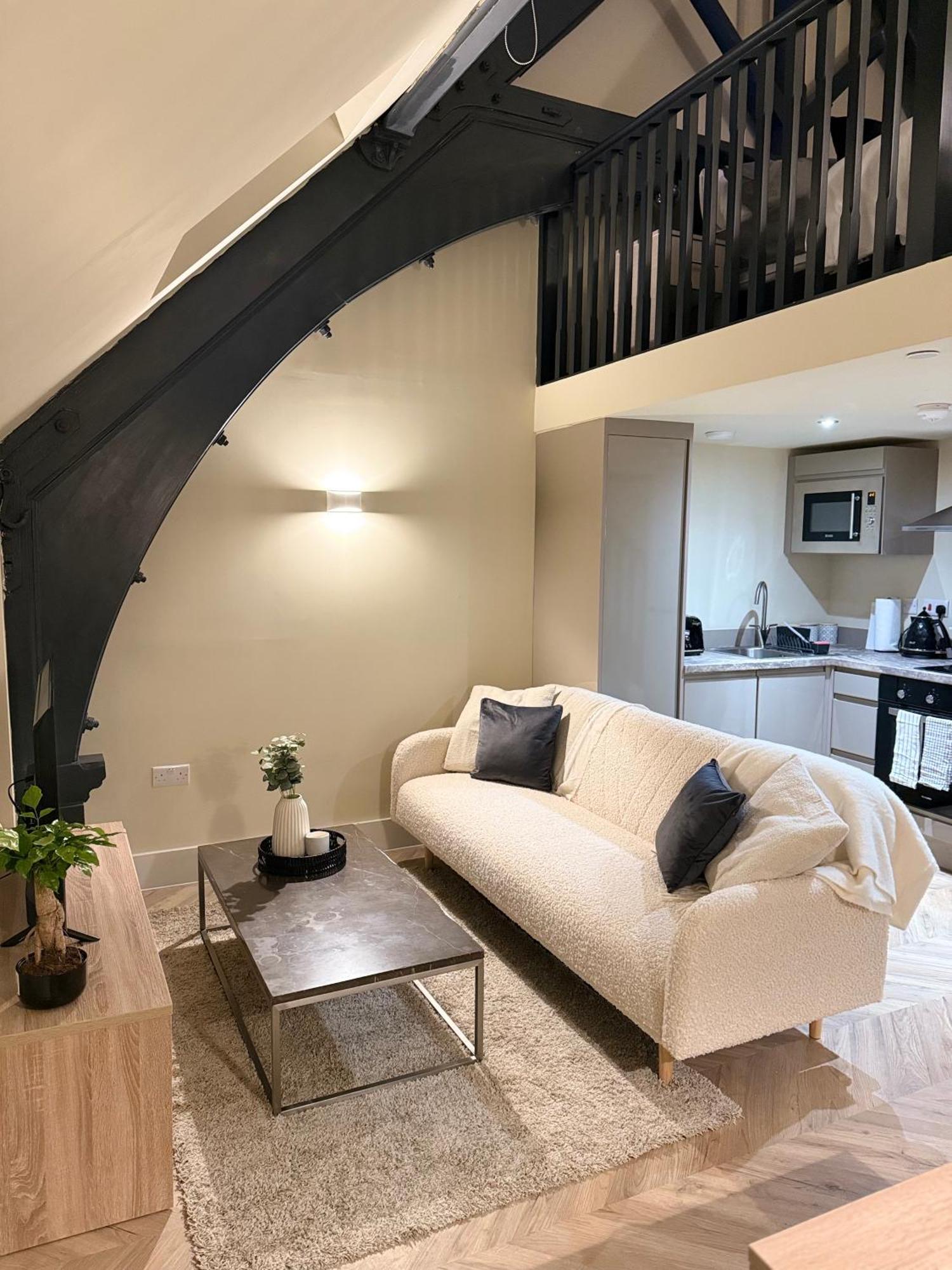 Cosy Mezzanine Apartment Leeds City Centre ภายนอก รูปภาพ
